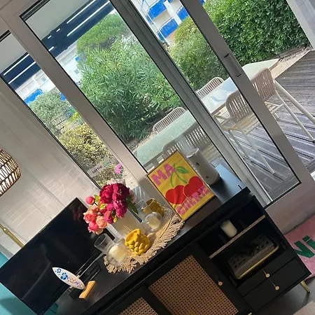 Quiet, Cozy And With Pool &terrasse ラカノー