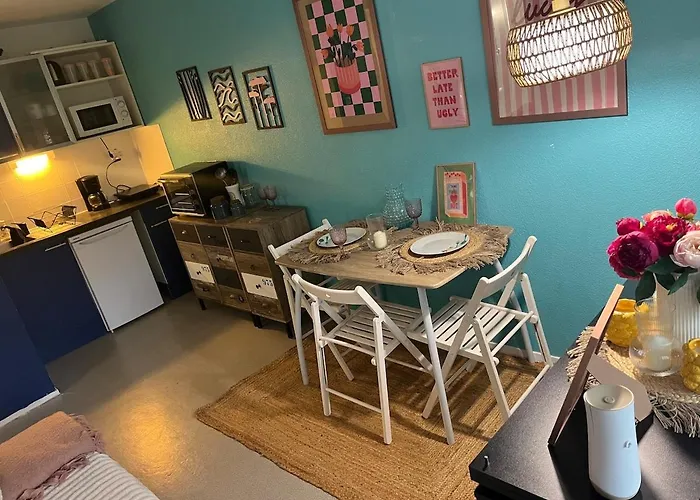 アパート Quiet, Cozy And With Pool &terrasse