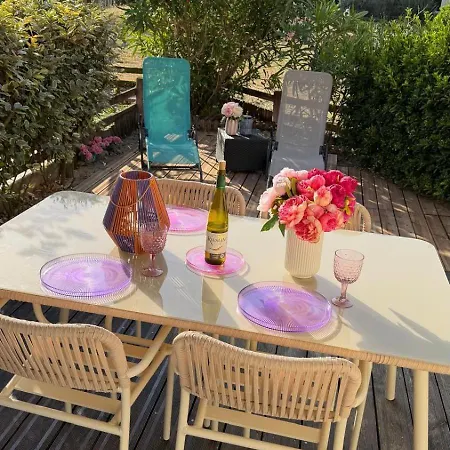 Quiet, Cozy And With Pool &terrasse Lacanau